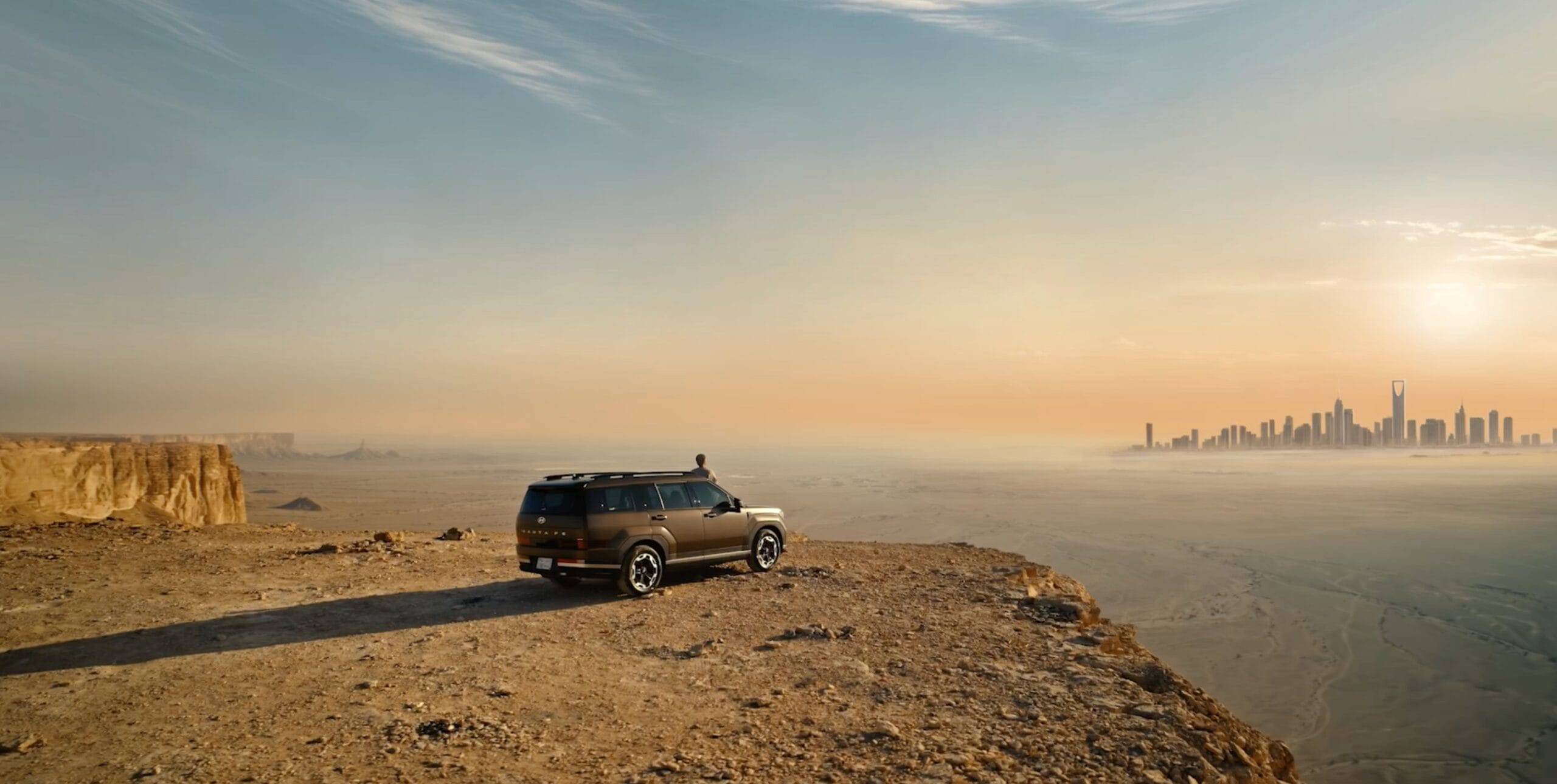 hyundai-santa-fe-riyadh-saudi-arabia-desert-campaign-banner-4k