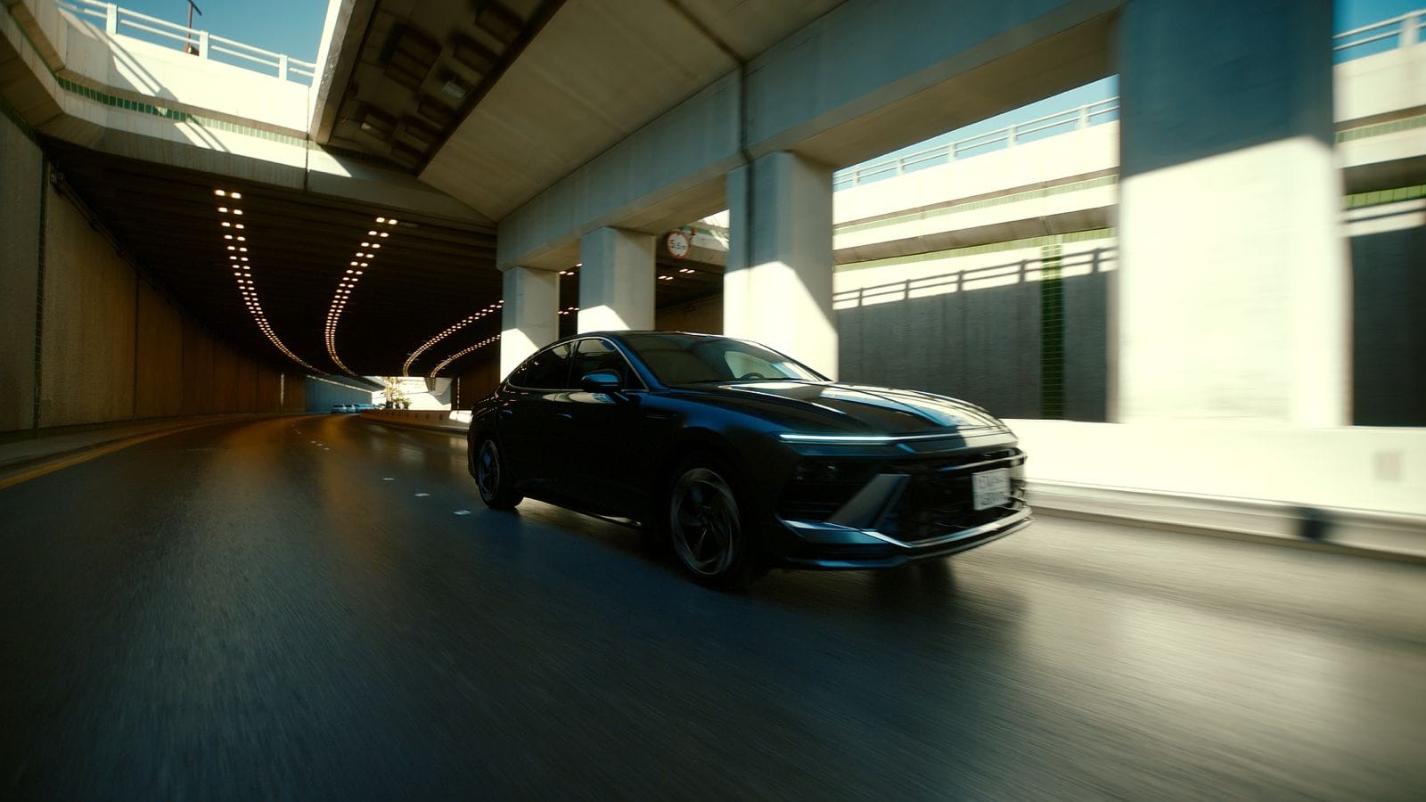 Hyundai Sonata driving through a tunnel in Riyadh, Saudi Arabia